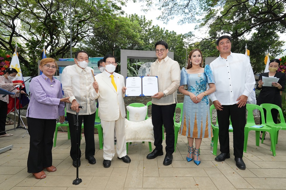 24일 열린 필리핀 마닐라 말라테 아순시온광장에서 평화기념비 제막식이 진행됐다.