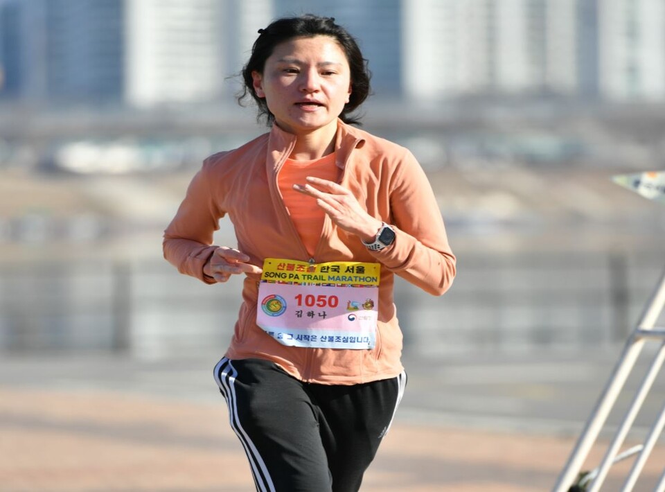 10km 여자부 1위 김하나씨